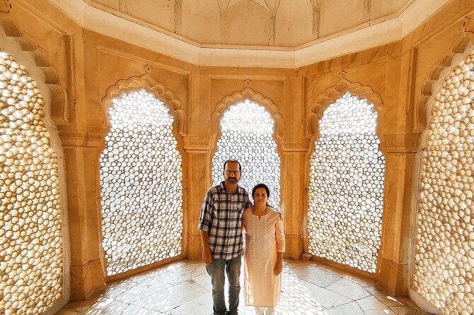 2-Day Private Jaipur City Tour - Day 1: Amer Fort, Jal Mahal photos, and the City Palace center-stage