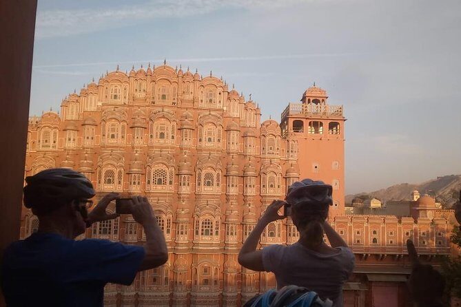3-Hour Morning Bike Tour of Jaipur - Albert Hall Morning Park Stop + The Hawa Mahal Photo Window