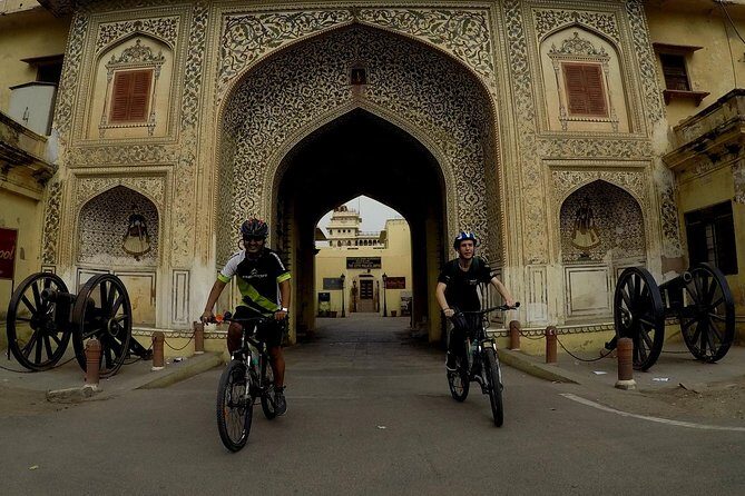 3-Hour Morning Bike Tour of Jaipur - Pink City Walled Streets: How the “Pink” Part Becomes More Than a Color