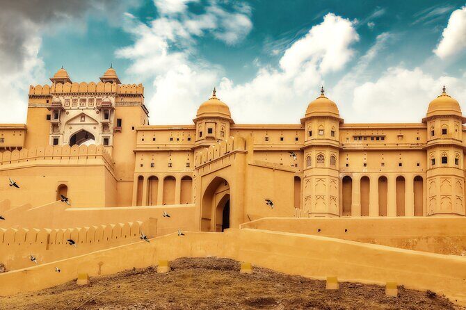 4 Days Guided Jaipur, Ranthambore Tigers & Udaipur Tour With Safari & Hotels - Getting your bearings with an English guide in Jaipur (Singh is named)