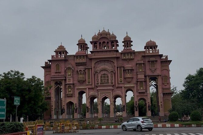 7 Days Private Luxury Heritage Rajasthan Tour from Jaipur - Jaipur at First Light: Palace Area, Jal Mahal Photos, and UNESCO Jantar Mantar
