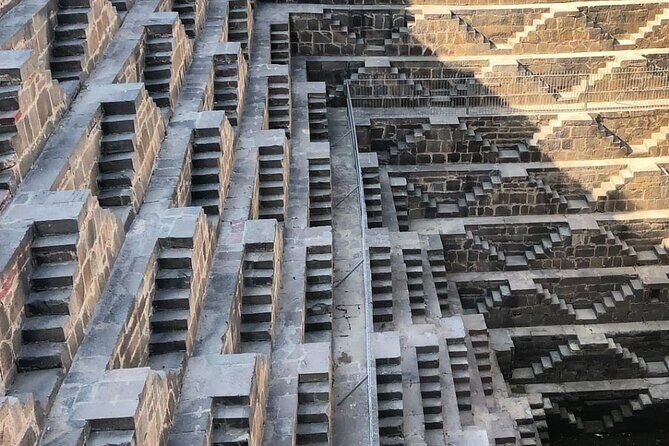 Abhaneri Chand Baori Stepwell Day Trip from Jaipur - Chand Baori + Harshat Mata Temple area: how to make the most of your two hours