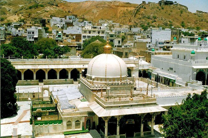 Ajmer Pushkar Day Tour from Jaipur - Driver guidance, scam-avoidance, and how the day really feels