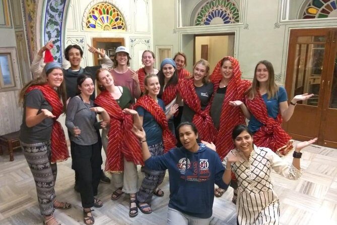 Bollywood Dance Class - Groove and shake on Hindi Movie hits ! - Key highlights to know before you go
