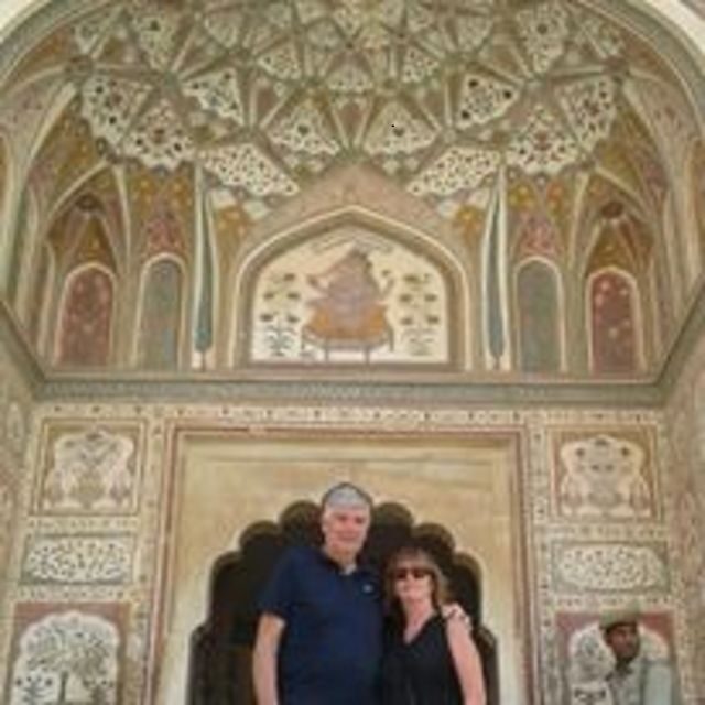 Book Govt. Approved Tour Guide for Jaipur City Tour - Jal Mahal and the Lake Palace Area: The Best Kind of Photo Break