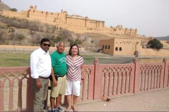 Book Private Full Day Jaipur City Tour - Hawa Mahal (Palace of Wind): quick stop, big visual payoff