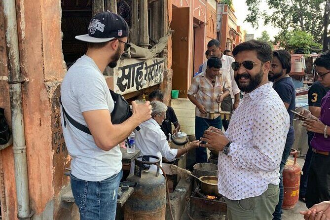 Cultural Walk and Food Tasting In Jaipur - English-Speaking Foodie Guides Like Vivek and Raj