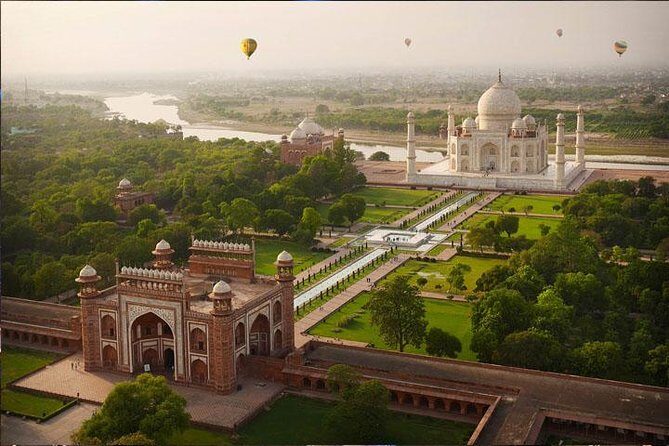 Day Trip to The Taj Mahal and Agra from Jaipur - The shopping stop in Agra: how to keep control of your time
