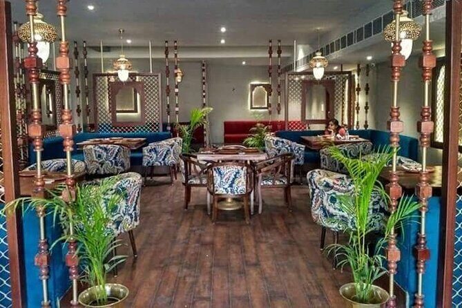 Dinner at Indian Ethnic Restaurant & Witness Majestic Night Arti - Hawa Mahal stop: a classic Jaipur icon, handled the easy way