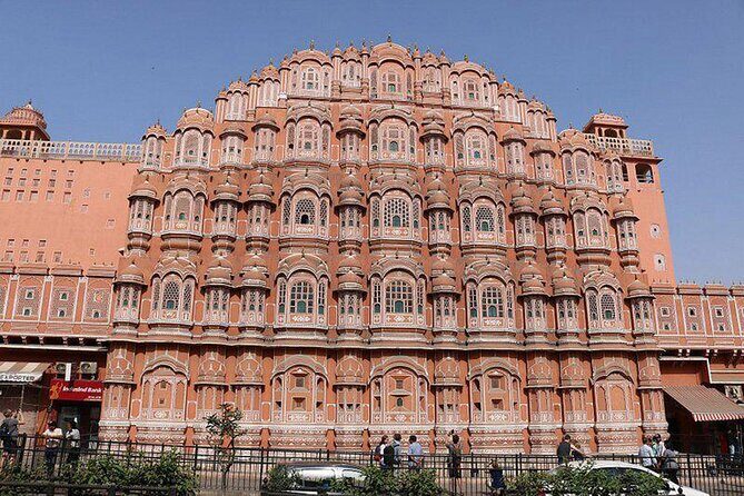 Explore Full Day Jaipur Guided Tour by Car with Guide - Hawa Mahal (Palace of Wind): 953 windows and good reason