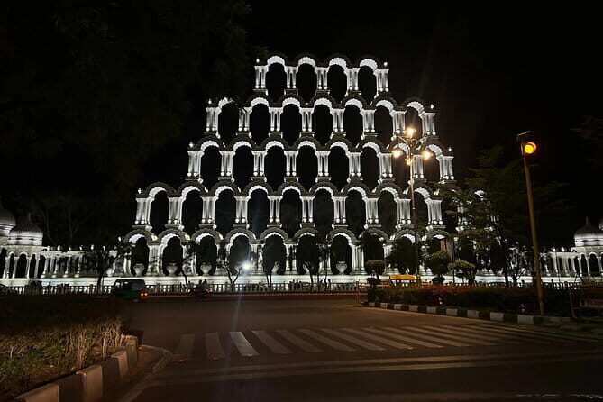 Explore Jaipur at Night with Patrika Gate - Key points