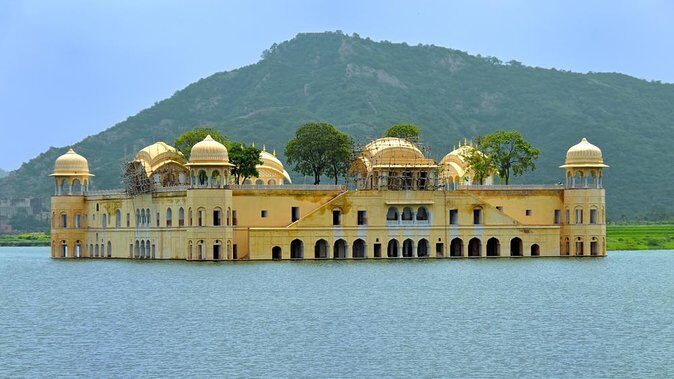 Explore Taj Mahal & Sacred Mathura–Vrindavan Tour From Jaipur - How This Jaipur–Agra–Mathura Route Fits Into a 10 to 12 Hour Day