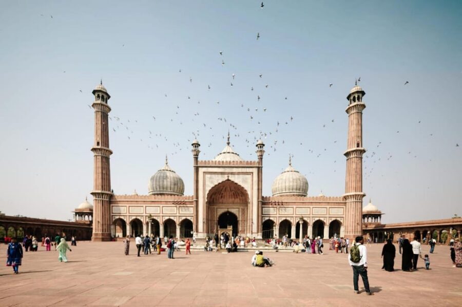 From Delhi: 3-Day Golden Triangle Tour with Agra and Jaipur - Jaipur in One Day: Amber Fort, Jal Mahal, Hawa Mahal, and the Palace Zone