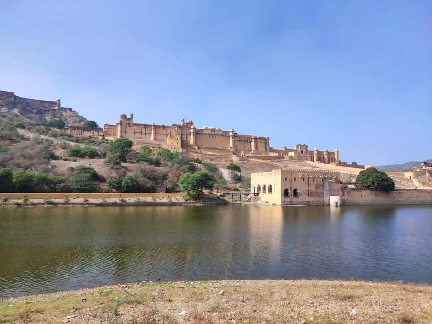 From Delhi: 3-Day Golden Triangle Tour with Agra and Jaipur - Day 1 in Delhi: Jama Masjid, Chandni Chowk, and New Delhi Icons