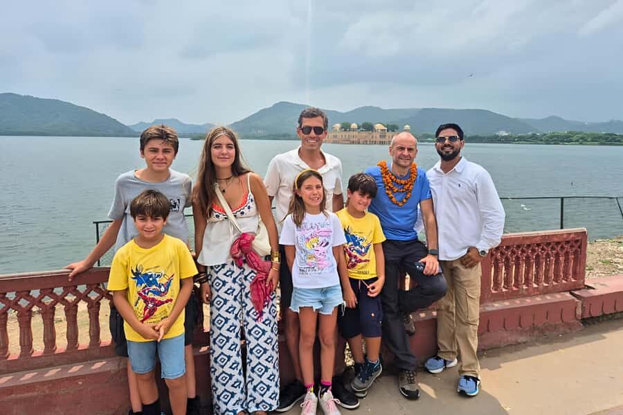 From Delhi: Jaipur Sightseeing Day Tour with Hotel Pickup - Amer Fort and the Sheesh Mahal: where Rajput power feels physical