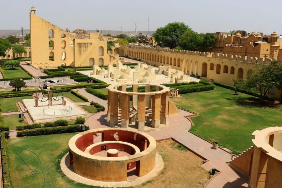 From Jaipur: Half-Day City Tour with Guide - City Palace: Museums, Courtyards, and Practical Time