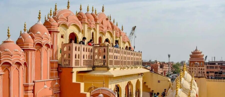 From Jaipur: Private Amber Fort, Jal Mahal and More Car Tour - Jantar Mantar: when ancient instruments teach you how to look