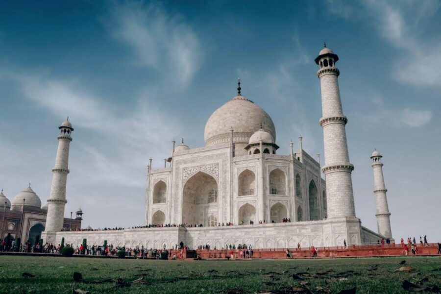 From Jaipur: Private Taj Mahal Sunrise & Agra Fort Tour - Lunch, local stops, and the side quests (shops included in many options)