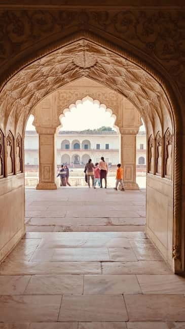 From Jaipur: Private Tajmahal Sunrise & Agra CityTour By Car - Agra Fort after sunrise: a different kind of wow