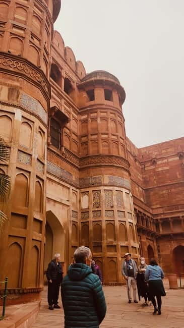 From Jaipur: Private Tajmahal Sunrise & Agra CityTour By Car - Breakfast or lunch: multi-cuisine comfort without derailing the day