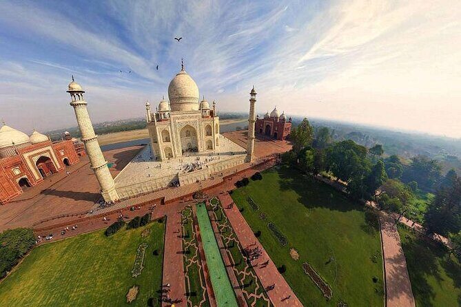 From Jaipur: Same Day Guided Taj Mahal, Agra Fort & Fatehpur Sikri Private Tour - Taj Mahal at sunrise: what 2 hours really means