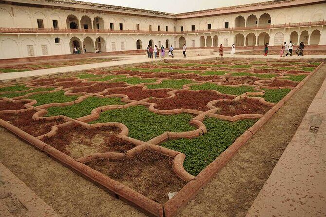 From Jaipur: Same Day Guided Taj Mahal, Agra Fort & Fatehpur Sikri Private Tour - Fatehpur Sikri on the return trip: why 1 hour can work