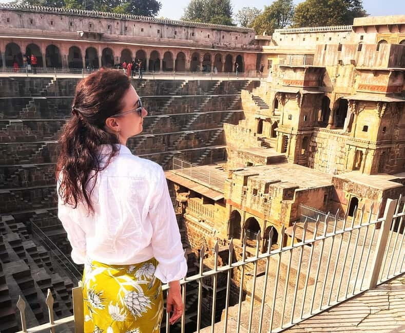 From Jaipur: Same Day Trip to Abhaneri Chand Baori Stepwell - Comfort, clothing, and the rules that keep the temple visit smooth