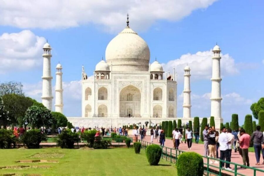 From Jaipur: Taj Mahal, Agra Fort, Baby Taj Day Trip by Car - Guides and languages: what the best service looks like