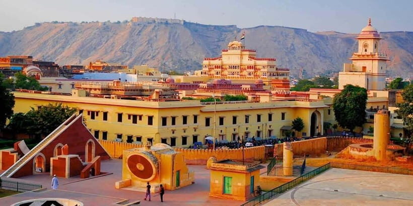 From New Delhi: Jaipur Day Trip by Train or Car - Hawa Mahal: 953 Windows and the Meaning Behind the Lattice