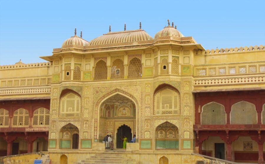 From New Delhi: Private Day Trip to Jaipur Skip-the-Line - Lunch in Jaipur: included, traditional, and worth planning around
