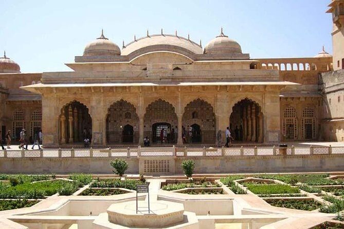 Full-Day Jaipur City Tour with Amber Fort and City Palace - Jal Mahal Photo Break: The Water Palace Moment (and Its Seasons)