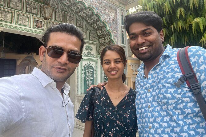 Full-Day Jaipur City Tour with Guide - Amer for heritage-town atmosphere: a 2-hour shift from the city core