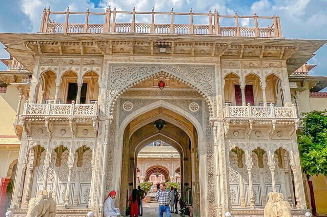 Full-Day Jaipur Highlights with Local Guide & Private Vehicle - How This Jaipur Highlights Day Works (6 to 8 Hours)