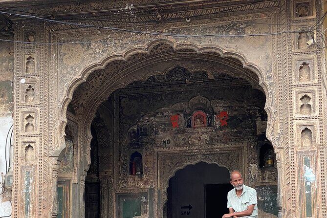 Full-day Jaipur Private Sightseeing Tour by Car with Guide - Entrance tickets, camera fees, and lunch: budget it correctly