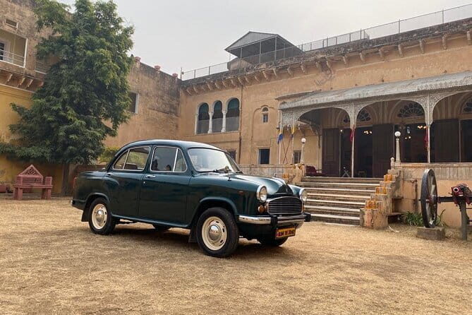 Full day Jaipur sightseeing tour by tuk tuk. - Jal Mahal: the palace on water for quick, scenic payoff (30 minutes)
