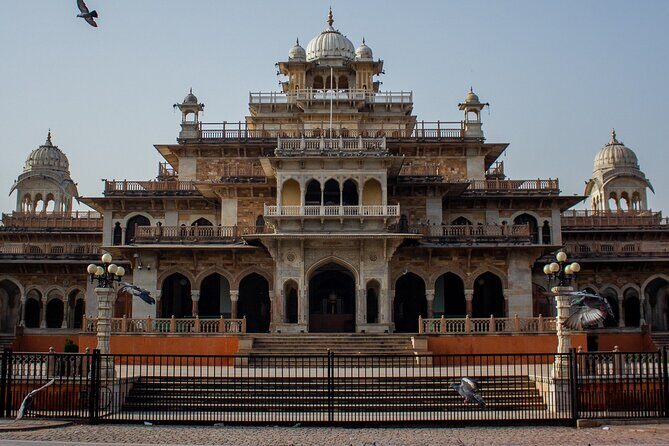 Half-Day the Hidden Secrets of Jaipur City Private Guided Tour - The flower-and-vegetable market hour: how Jaipur smells and moves