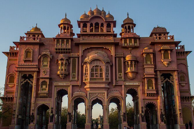 Half-Day the Hidden Secrets of Jaipur City Private Guided Tour - Getting around: comfort, pickup, and staying sane in traffic