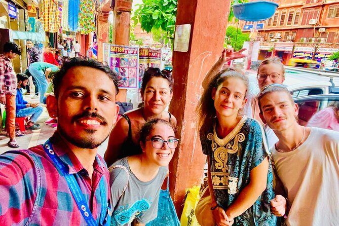 Heritage Culture and History Walking Tour in Jaipur - Govind Devji Temple and the aarti moment