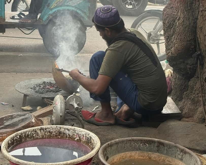 Heritage Walk & Street Food Tasting in Jaipur - Why Jaipur’s old lanes taste better with a guide