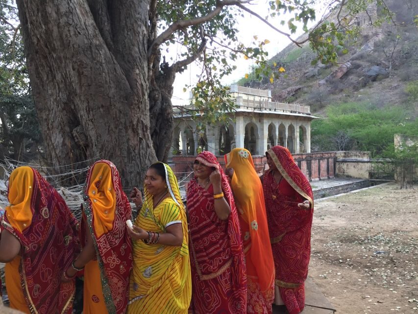 Heritage Walk & Street Food Tasting in Jaipur - Golcha Cinema meeting point to Chaura Rasta chai and street snacks