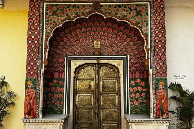Highlight Tour of Jaipur with Private Guide - Panna Meena ka Kund Stepwell: A 30-Minute Break from the Main Drama