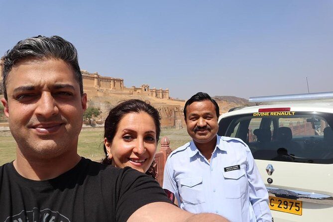 Highlights of Jaipur: Full-Day Private Tour by Car with Guide - Car comfort, timing, and how to avoid the Jaipur crush