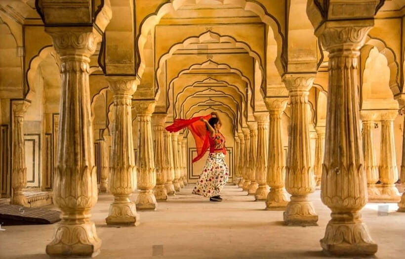 Jaipur: 2-Day City Sightseeing Tour with Cab & Guide - Day 1: Hawa Mahal, City Palace, and Jantar Mantar in the Old City