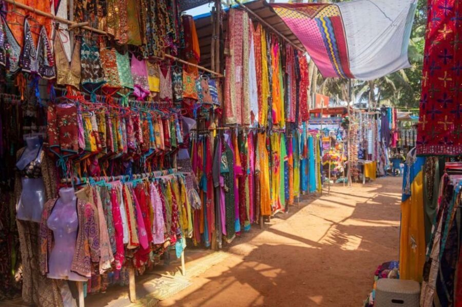 Jaipur: Amber Fort, Jal Mahal and Hawa Mahal Private Tour - City Palace Jaipur: a big complex with courtyards and museum time
