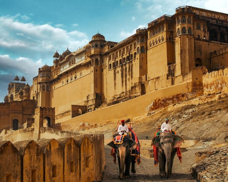 Jaipur: Amber Fort, Stepwell & Jal Mahal with Pickup - Your Guide: The Real Value of a Licensed Local Expert