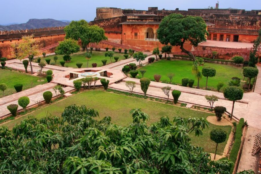 Jaipur Amer Fort, Jal Mahal & Stepwell Private Half-Day Tour - Practical Tips to Make It Easier on Your Body and Your Photos