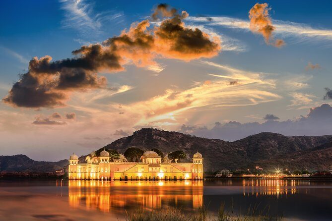 Jaipur Amer Fort, Jal Mahal & Stepwell Private Half-Day Tour - Panna Meena ka Kund stepwell: geometry you can feel