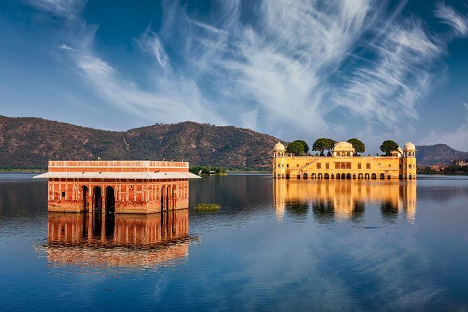 Jaipur Amer Fort, Jal Mahal & Stepwell Private Half-Day Tour - Start Smart at Jaigarh Fort: Views, Jaivana, and a Fortress Mindset