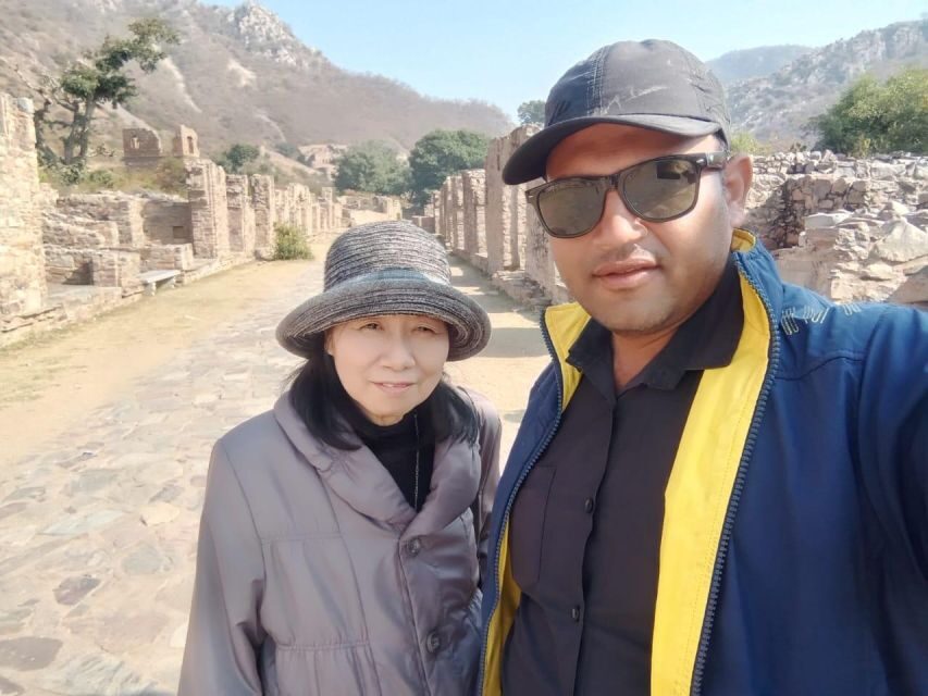 Jaipur: Chand Baori & Bhangarh Fort tour - All Inclusive - Bhangarh Fort: exploring ruins that feel watchful