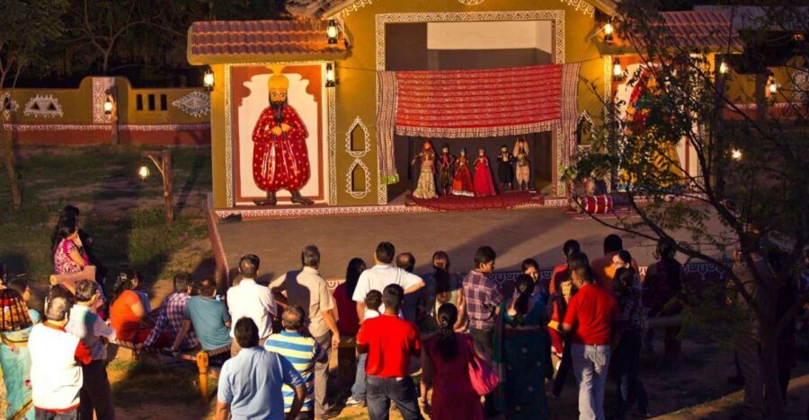 Jaipur: Chokhi Dhani Local Village Experience - The Visual Culture: Paintings, Wall Decorations, and Bani Thani Artworks